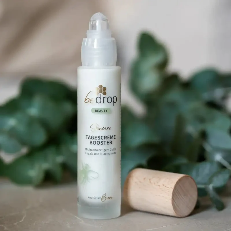 TAGESCREME BOOSTER / Gesichtscreme mit hochwertigem Gelée Royale und Niacinamide - 50ml
