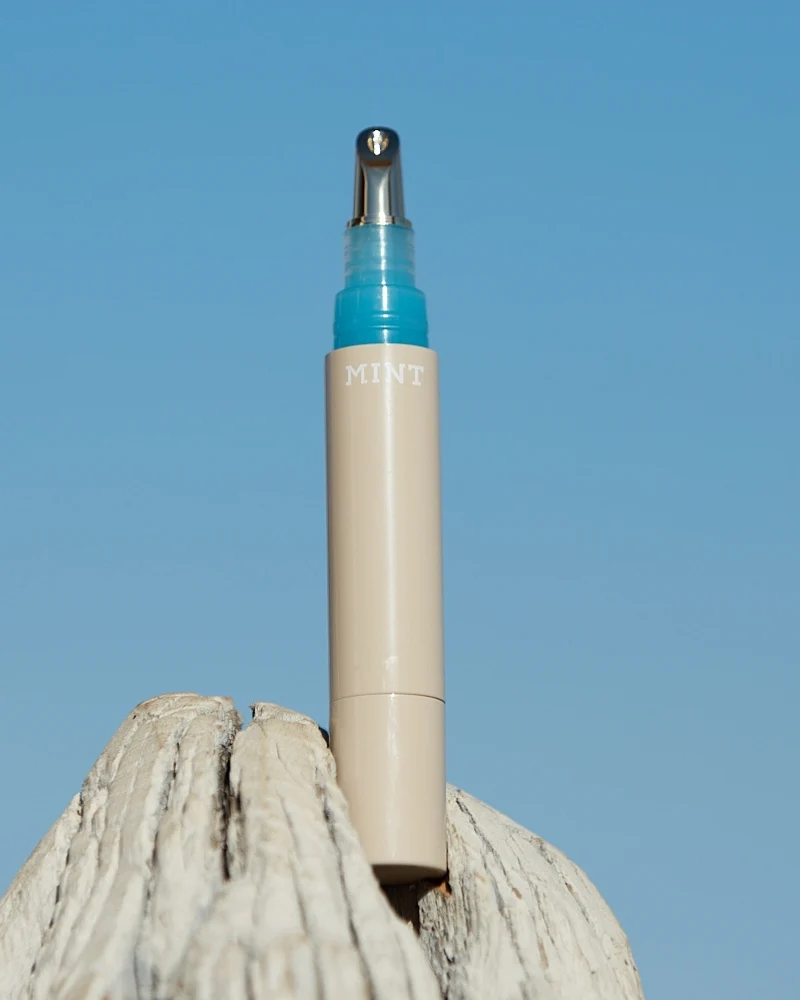 BLUE LIP SHINE HYALURONIC LIP GLOW