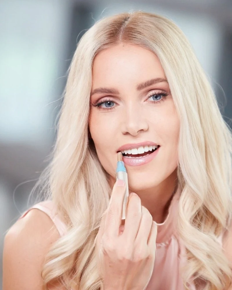 BLUE LIP SHINE PH LIP GLOW