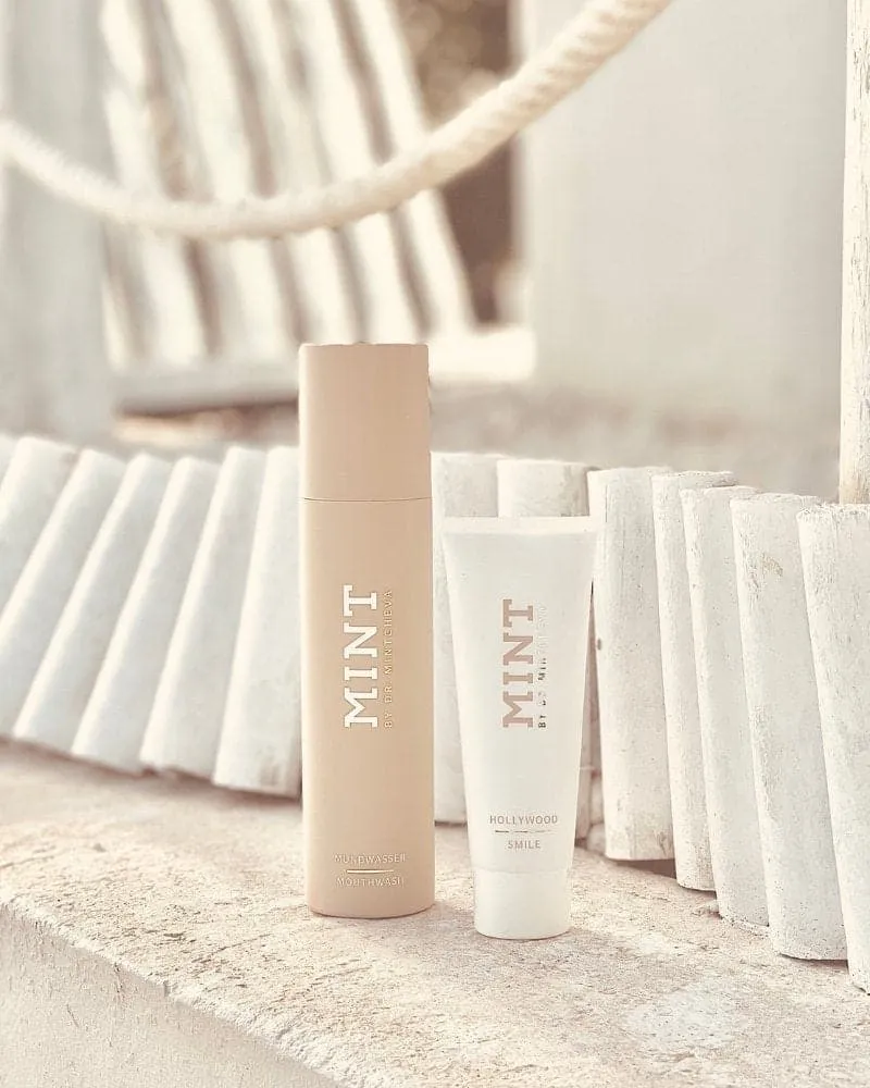 MINT BRIGHT SMILE ESSENTIAL SET