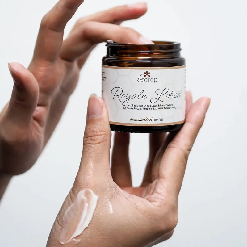Royale Lotion Bodylotion mit Gelée Royale, Sheabutter und Akazienhonig - 100g
