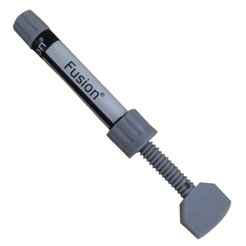 Fusion® Universal | Universelles Nano-Hybrid-Komposit | 1 x 4g Spritze