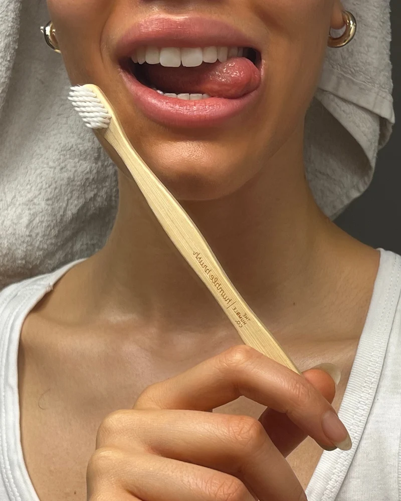 Humble Brush - Sensitive - White