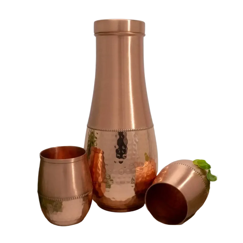 Reines Kupfer-Set mit tropfenförmiger Karaffe und 2 Kupferbechern – Gehämmert ± 950 ml