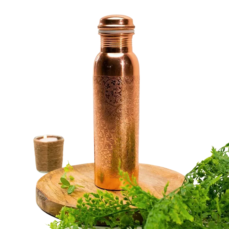 Reine Kupferwasserflasche Blumenmuster ± 950 ml – Handgefertigte Ayurveda Kupferflasche