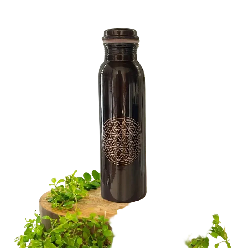 Reine Kupferwasserflasche Blume des Lebens Antik – 950 ml | Handgefertigte Ayurveda Kupferflasche